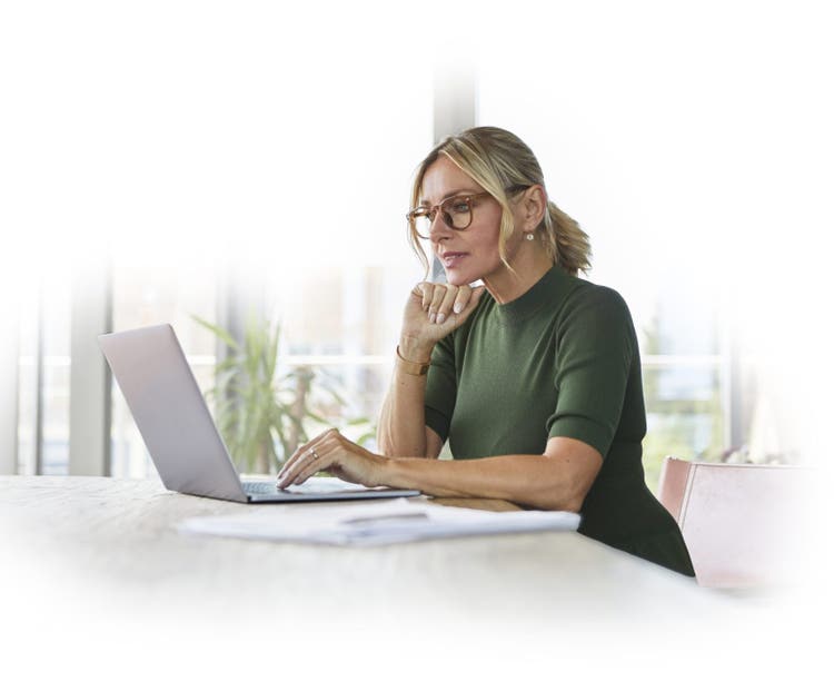 woman with laptop