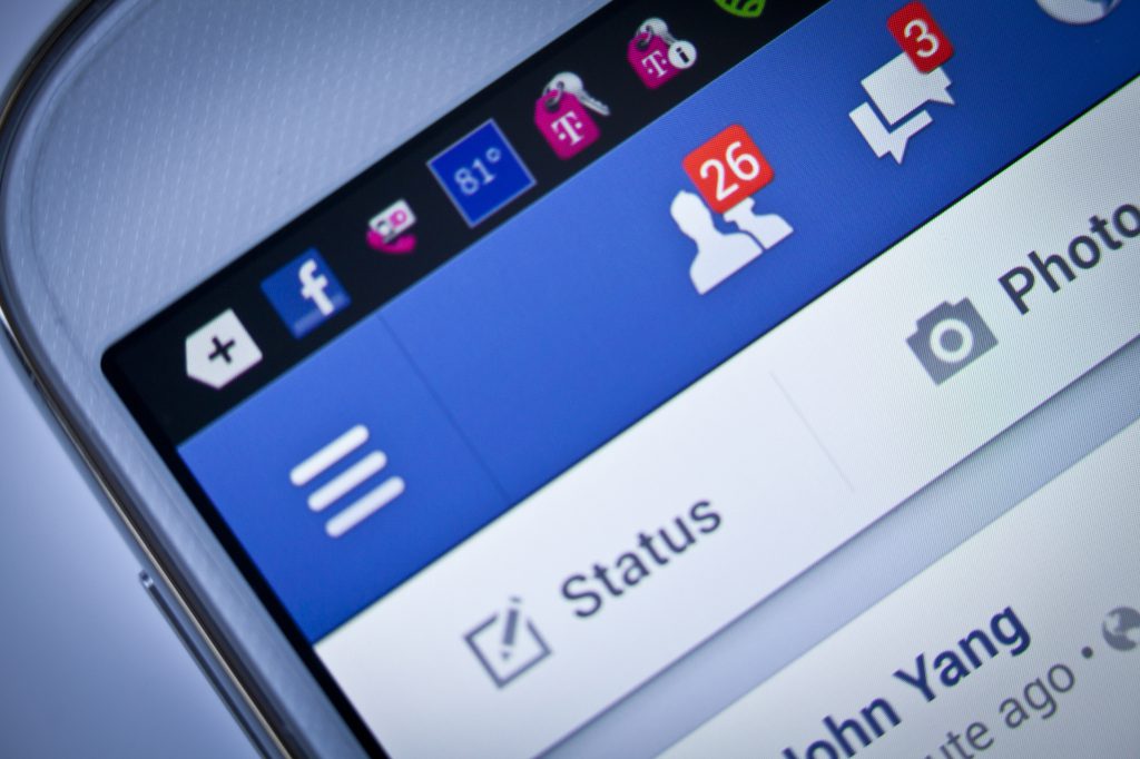 How to avoid fake Facebook friend requests - ReputationDefender