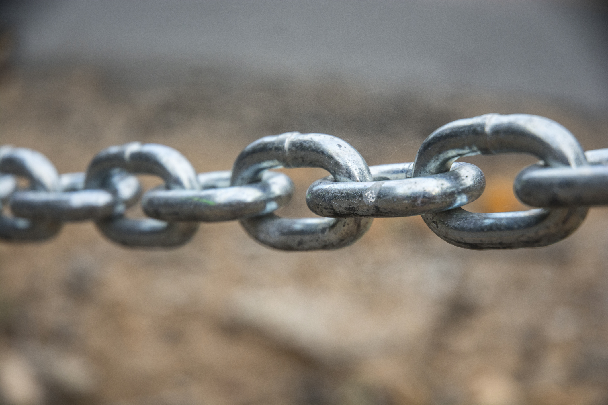 Silver Chain Links Macro